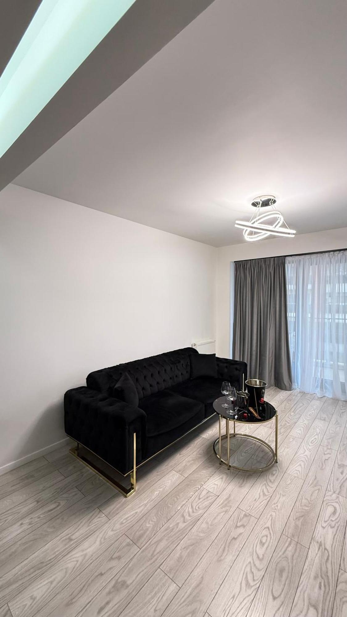 Central Deluxe By Rh Living Bucareste Exterior foto
