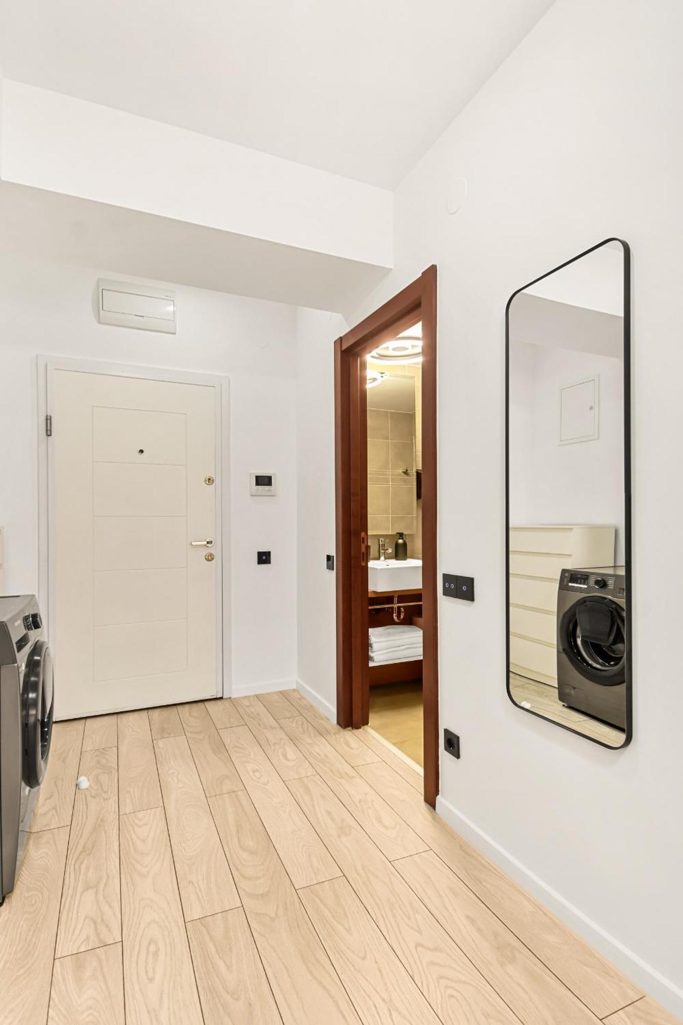 Central Deluxe By Rh Living Bucareste Exterior foto