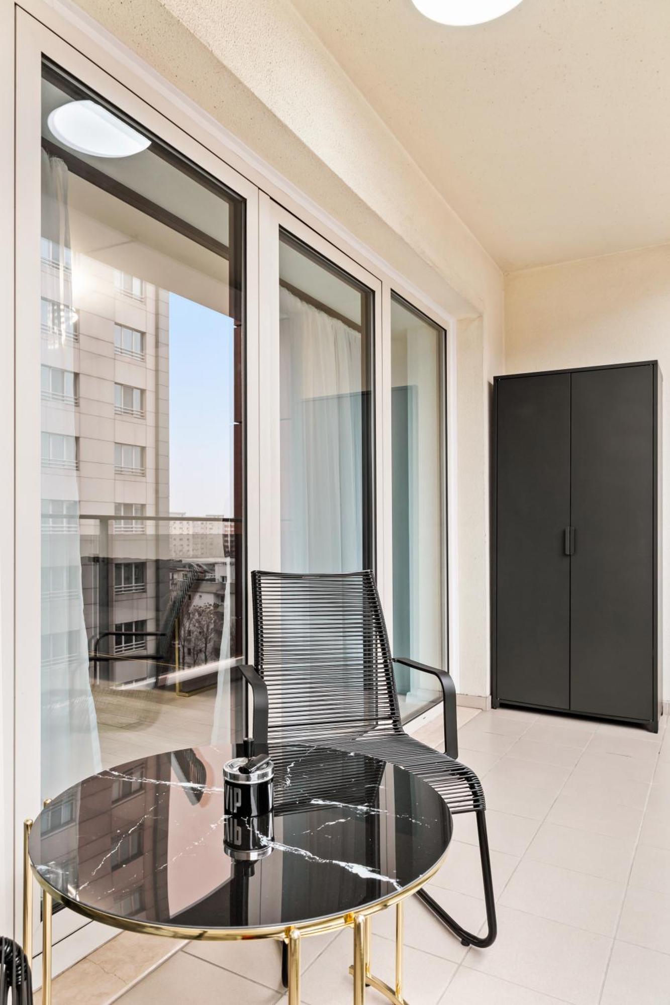 Central Deluxe By Rh Living Bucareste Exterior foto